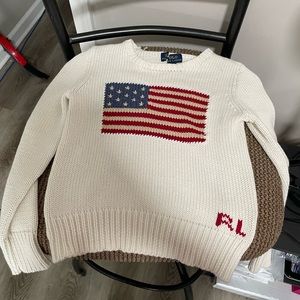 Girls 8-10
Flag Cotton Crewneck Sweater